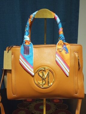 Steve Madden Bag w/Fashion Scarf